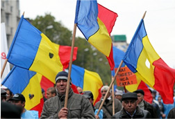 Egy ortodox válságkezelési „siker”-történet árnyoldalai, Románia példája