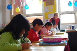 Megfelelő alapok? Motiváció- és attitűdkutatás egy roma nemzetiségi iskola tanulóinak körében
